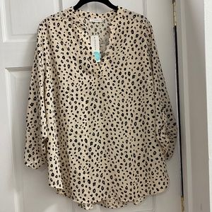NWT - Warren Split Neck Blouse - off-white by Lush - 1X